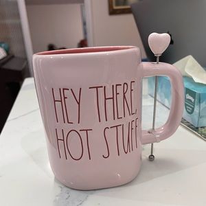 (Sold) Rae Dunn VALENTINE'S DAY Mug